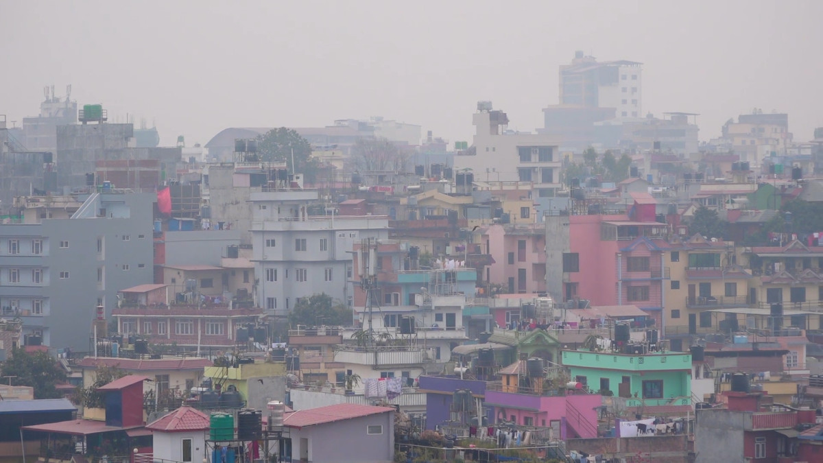 काठमाडौंमा बाक्लो हुस्सु, जाडोले जनजीवन प्रभावित