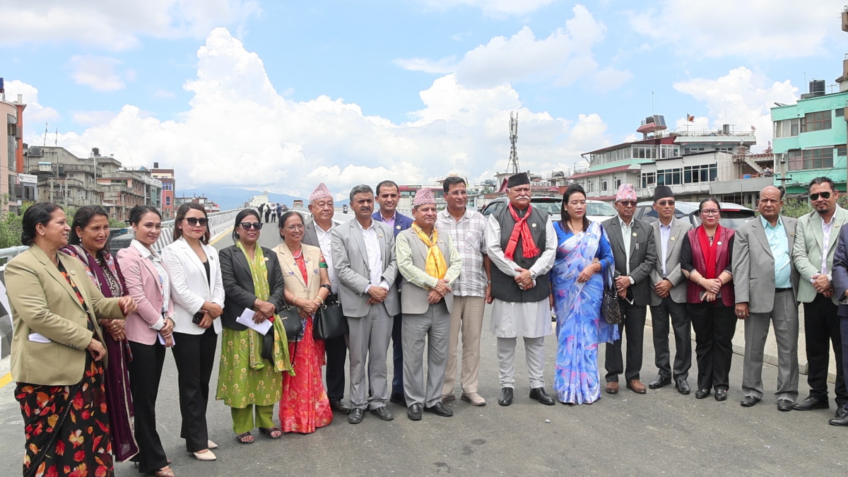 पूर्वाधार विकास समितिका सदस्यहरूद्वारा ग्वार्को फ्लाई ओभरको स्थलगत अनुगमन