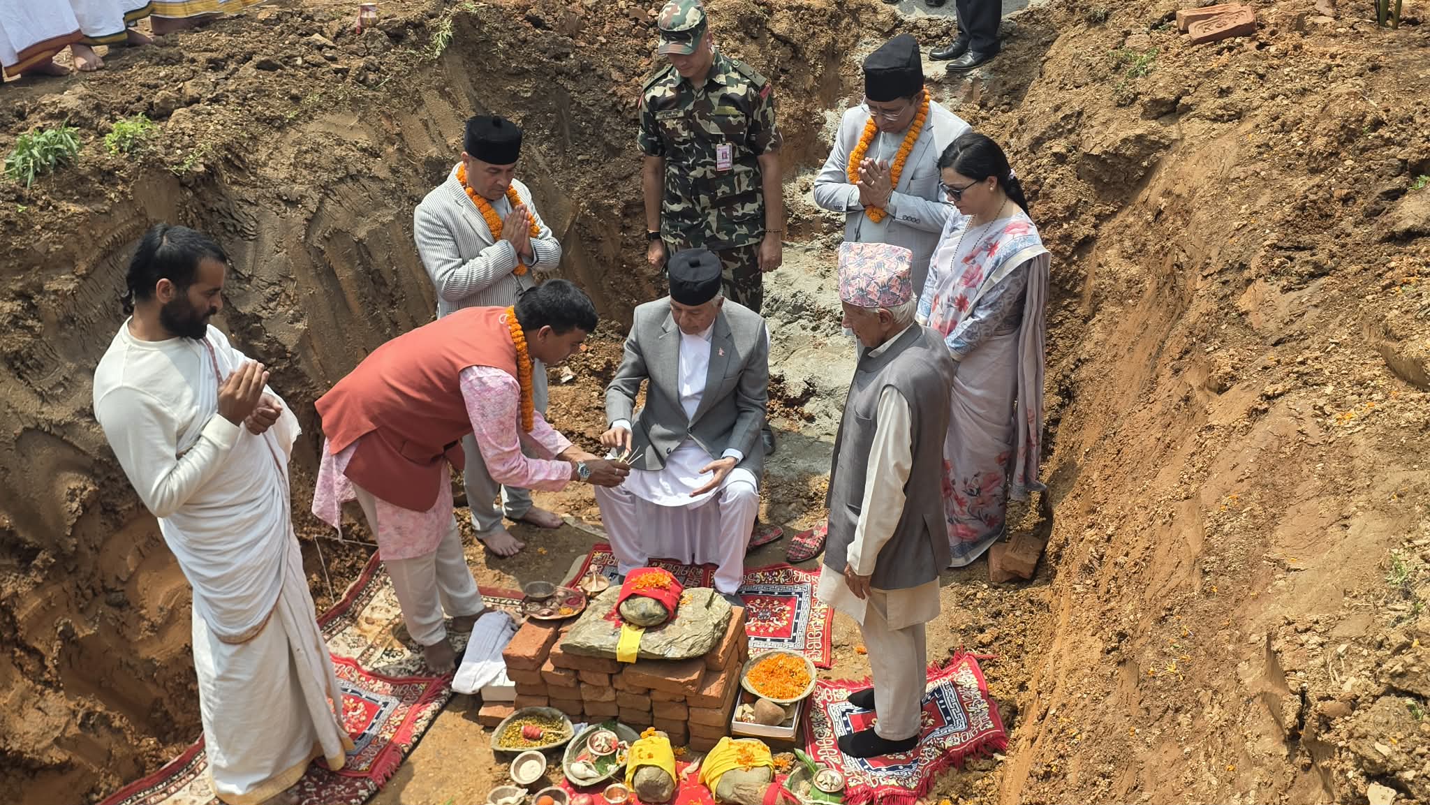 राष्ट्रपतिद्वारा भानु साहित्य उद्यानको शिलान्यास