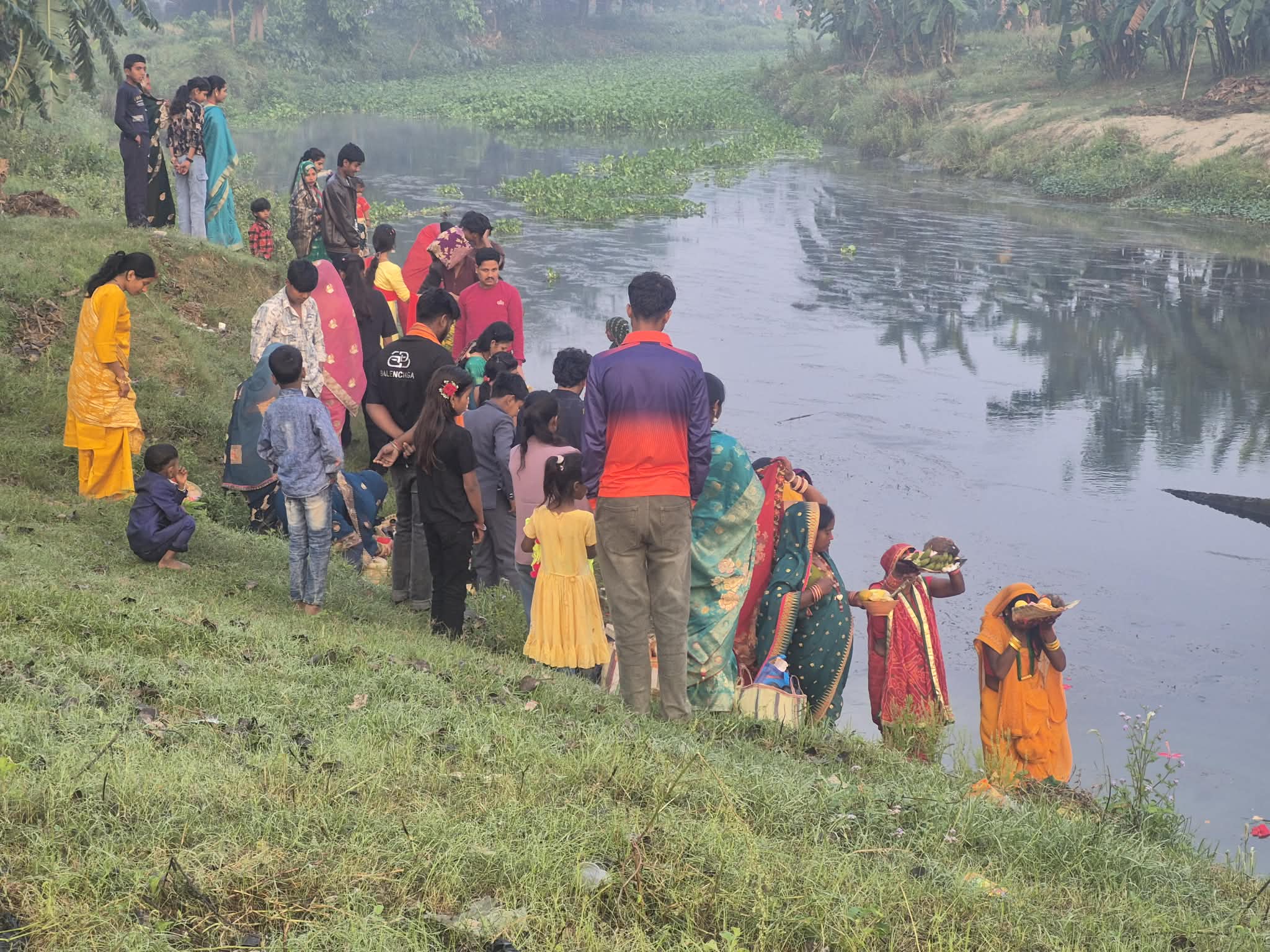 उदाउँदो सूर्यलाई अर्घ्य दिँदै चैती छठ पर्व सम्पन्न: रौतहटको गौरमा विशेष उत्साह