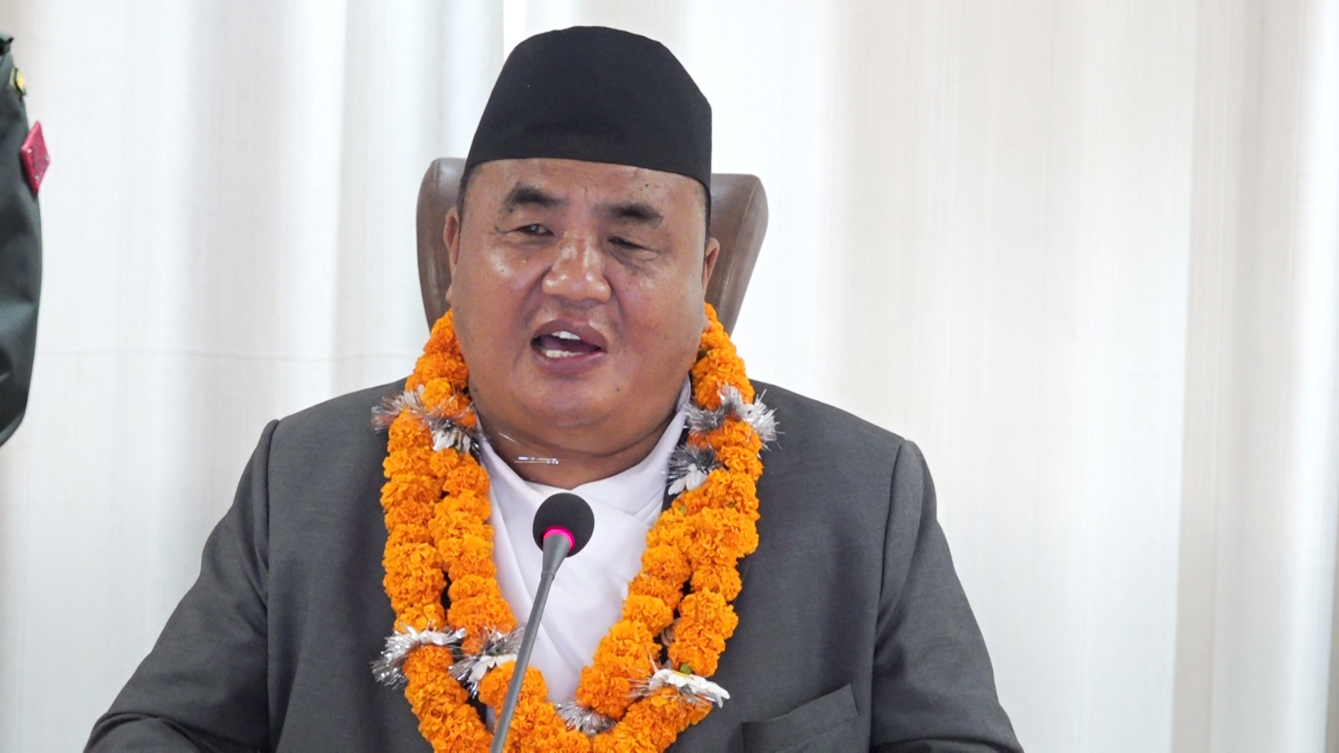 निर्धारित समयमै काठमाडौं–तराई–मधेश द्रुतमार्ग सम्पन्न गर्न रक्षामन्त्रीको निर्देशन