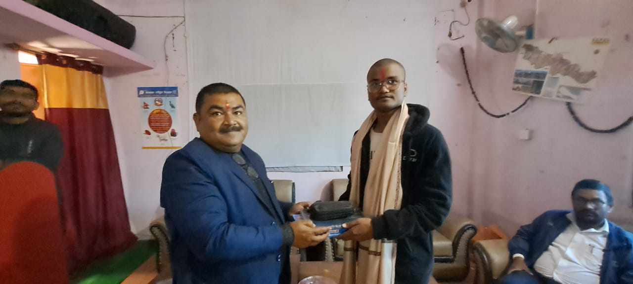 एमबीबीएस छनोटमा दोस्रो स्थान प्राप्त गर्नेलाई सम्मान