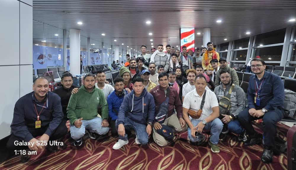 क्वालालम्पुर विमानस्थलमा रोकिएका नेपालीलाई दूतावास र एनआरएनएको सहयोग