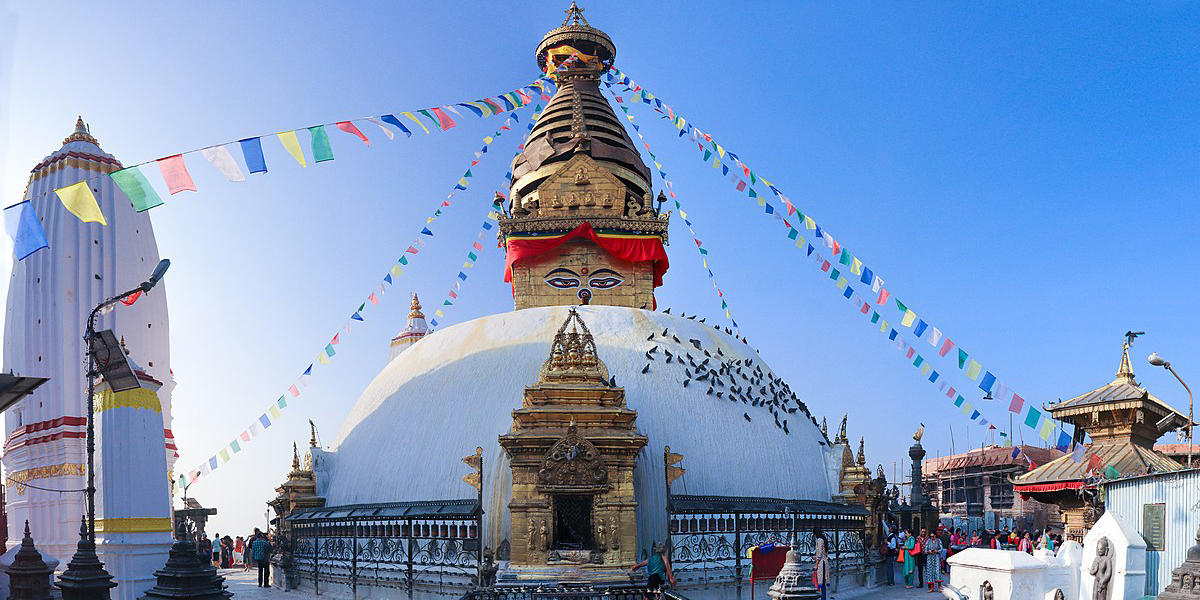 म्यान्माका राजदूतद्वारा स्वयम्भूको दर्शन