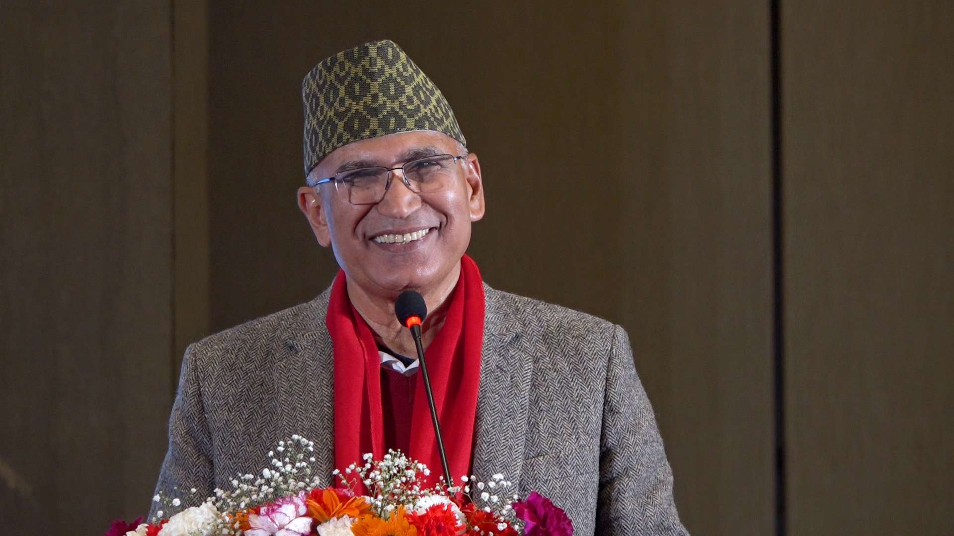 मुलुकको अर्थतन्त्र विगतको भन्दा सुधारोन्मुख हुँदै गएको छ : अर्थमन्त्री पौडेल