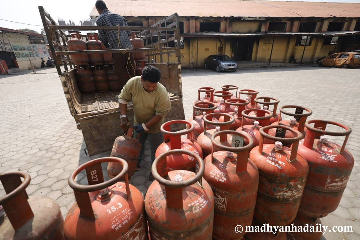 असोज २ गतेदेखि पुरानै मूल्यमा ग्यास पाइने 