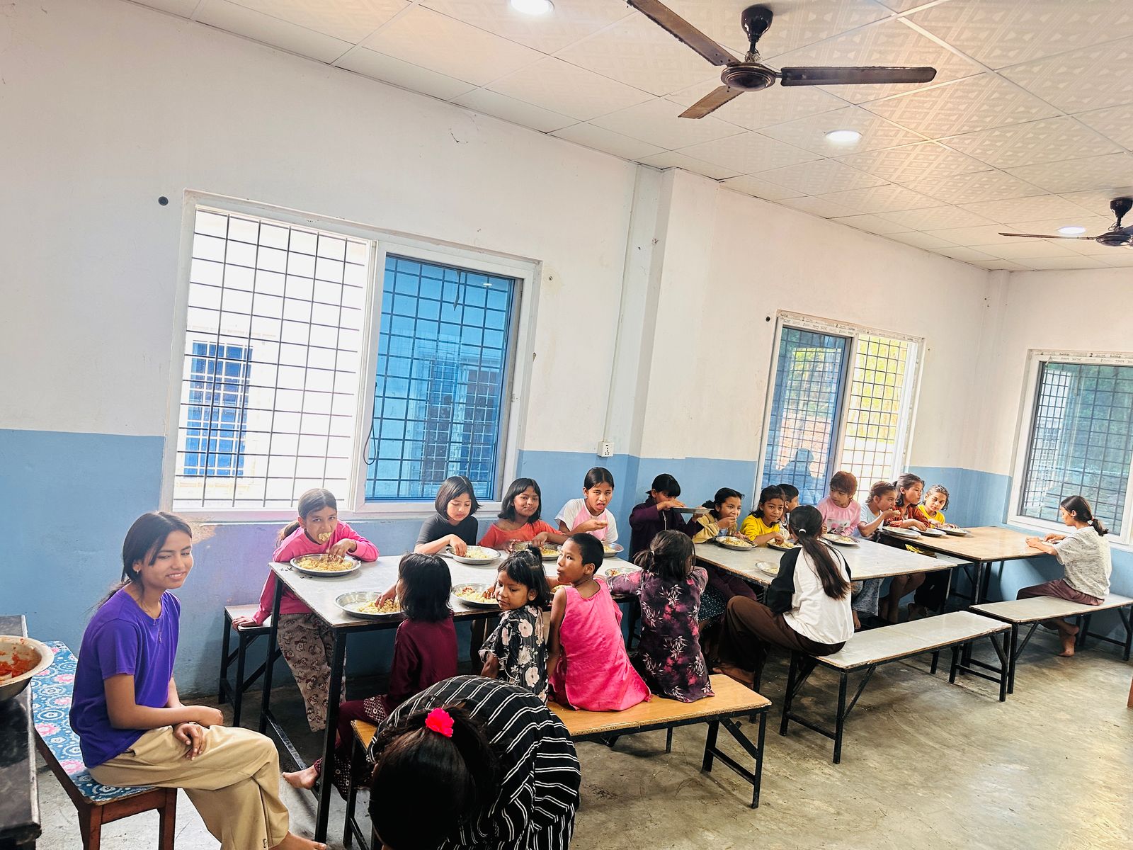 सिटिजन लाइफ इन्स्योरेन्सद्वारा अनाथ तथा असहायबालबालिलागि खाद्यान्न सहयोग