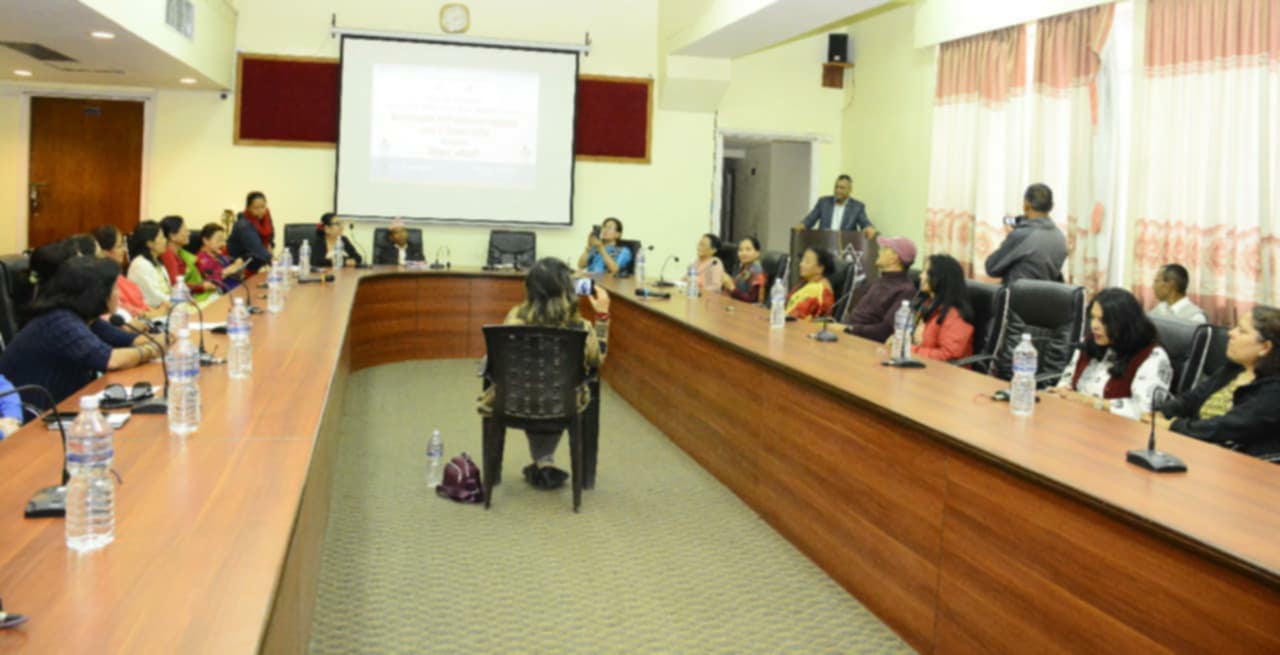 'नेपालभाषाका नारी कविहरूका कवितामा भाषा र बिम्बको प्रयाेग' माथि विमर्श