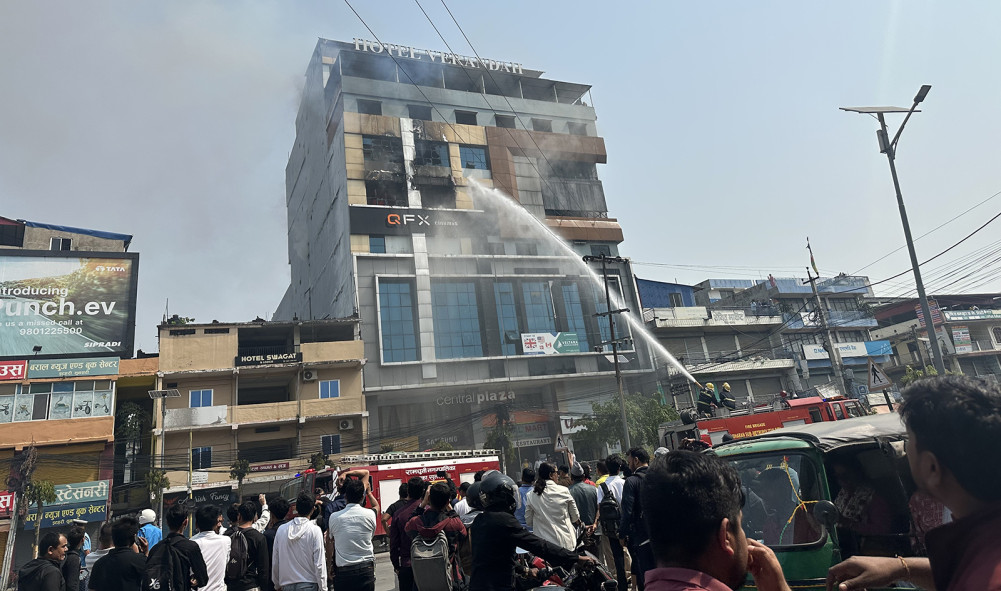 सेन्ट्रल प्लाजा आगलागी, ७ घण्टामा नियन्त्रण