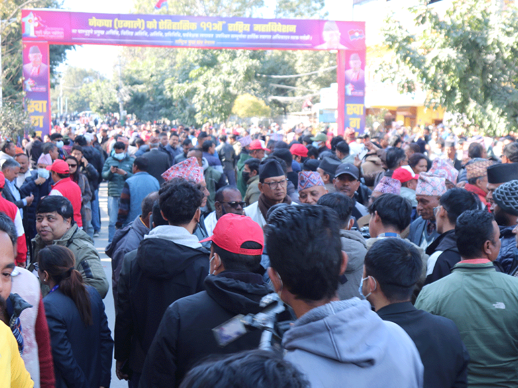 एमालेमा मतदान निर्धारित समयभन्दा ढिलो हुने, मतदान गर्न ४० मिनेट लाग्ने