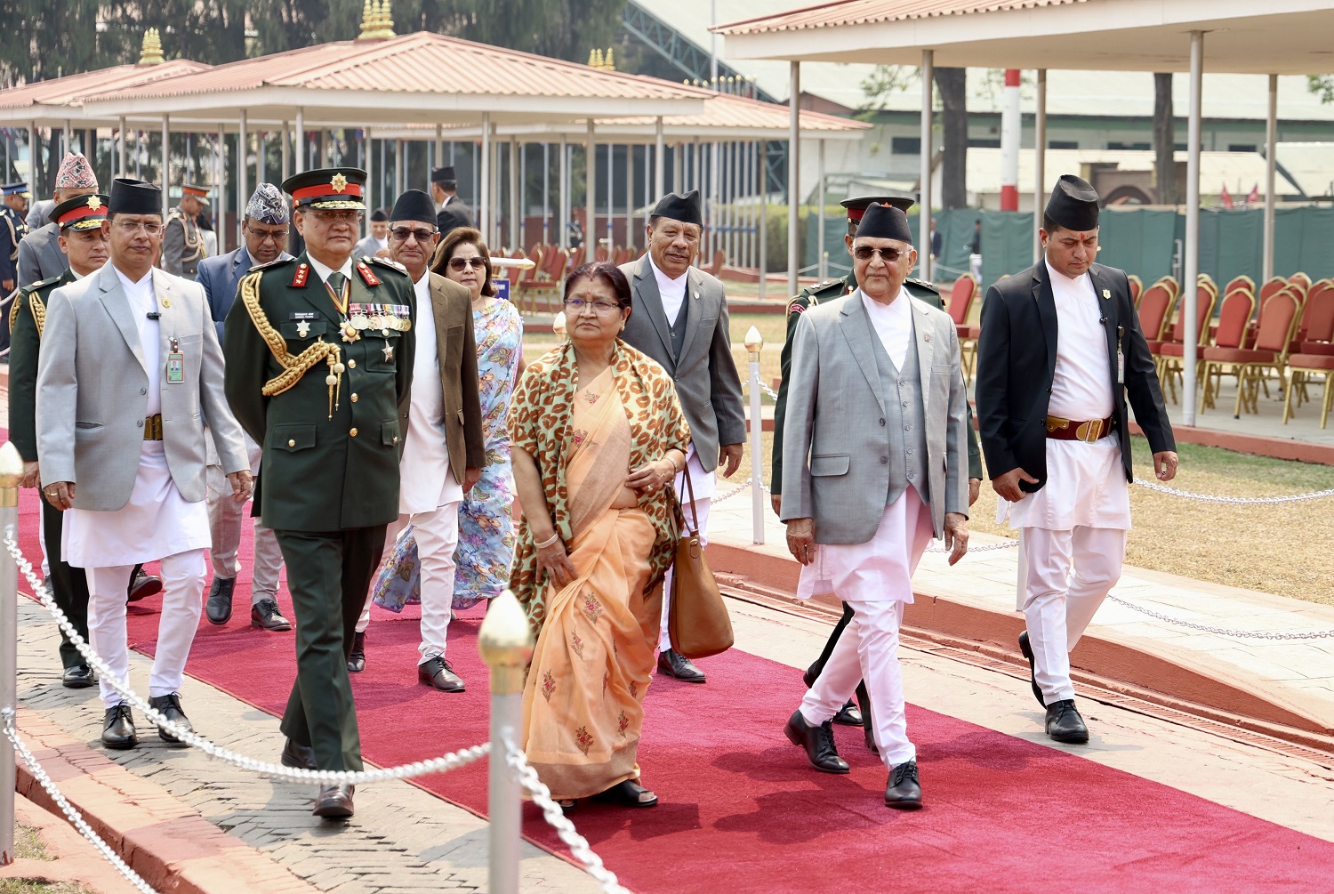 प्रधानमन्त्री ओली स्वदेश फिर्ता