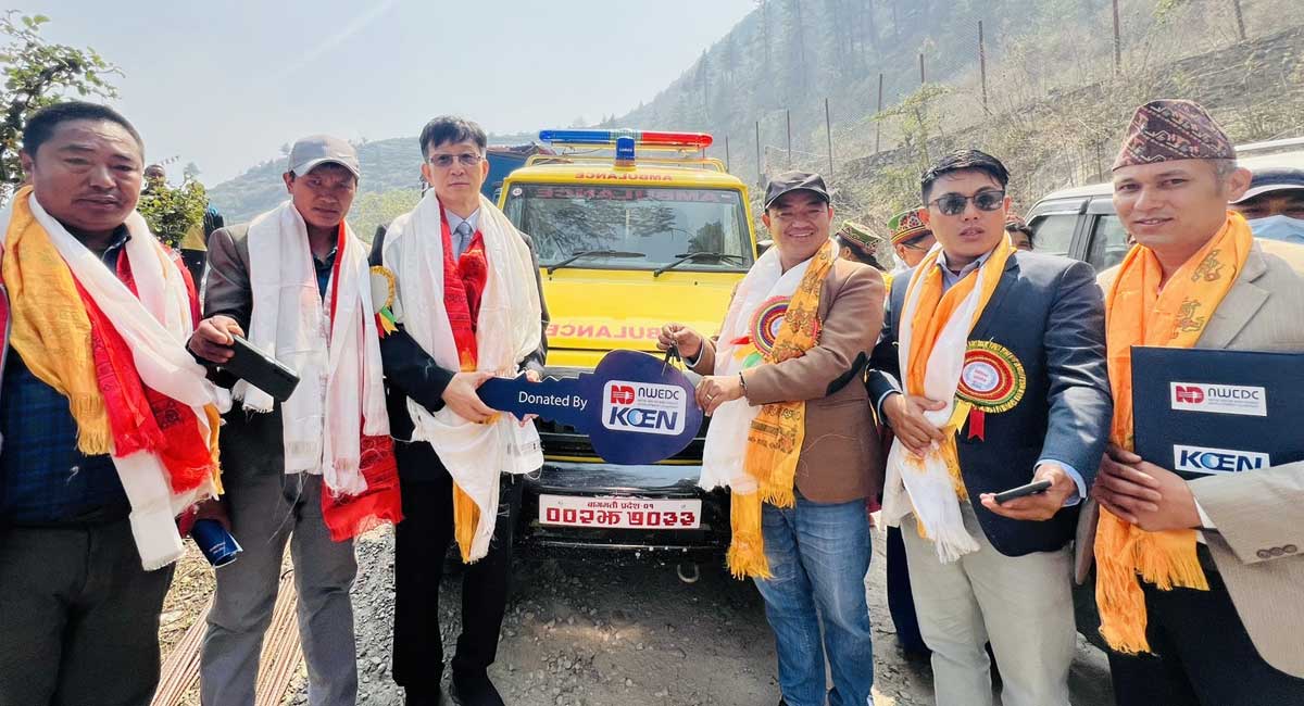 माथिल्लो त्रिशूली आयोजनाले गाउँपालिकालाई दियो एम्बुलेन्स 