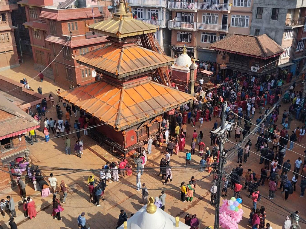 सिन्दुर खेलेर भक्तपुरमा मनाइयो सुथसिया जात्रा
