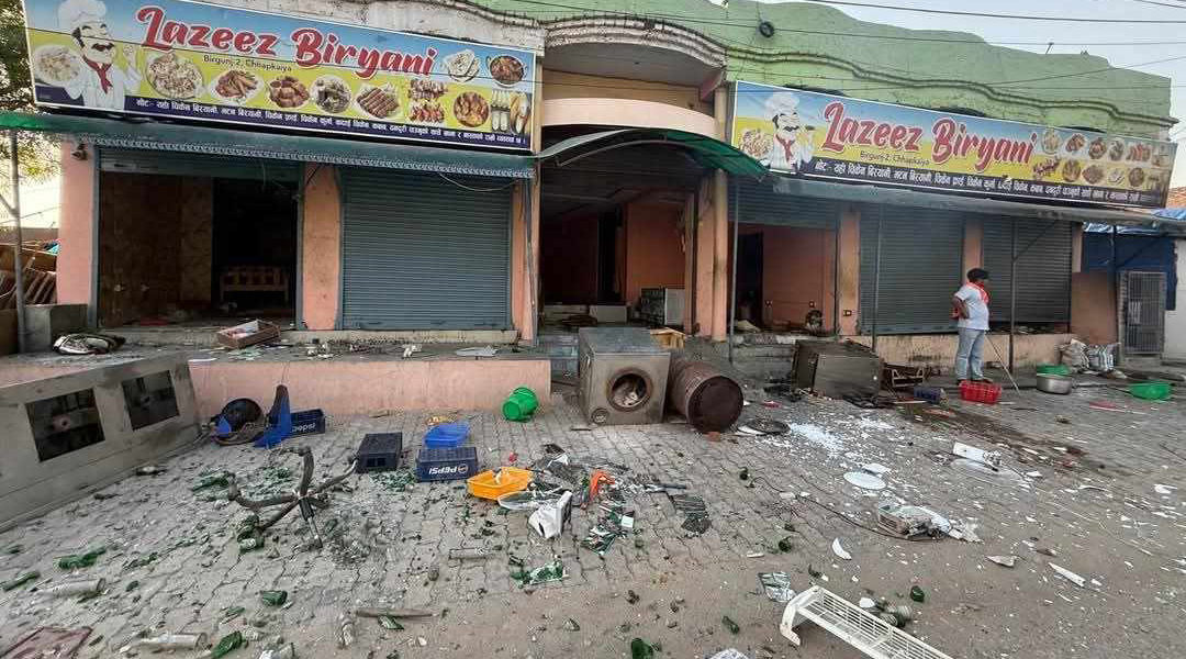 संयमता अपनाऊ, नीति बनाऊ 