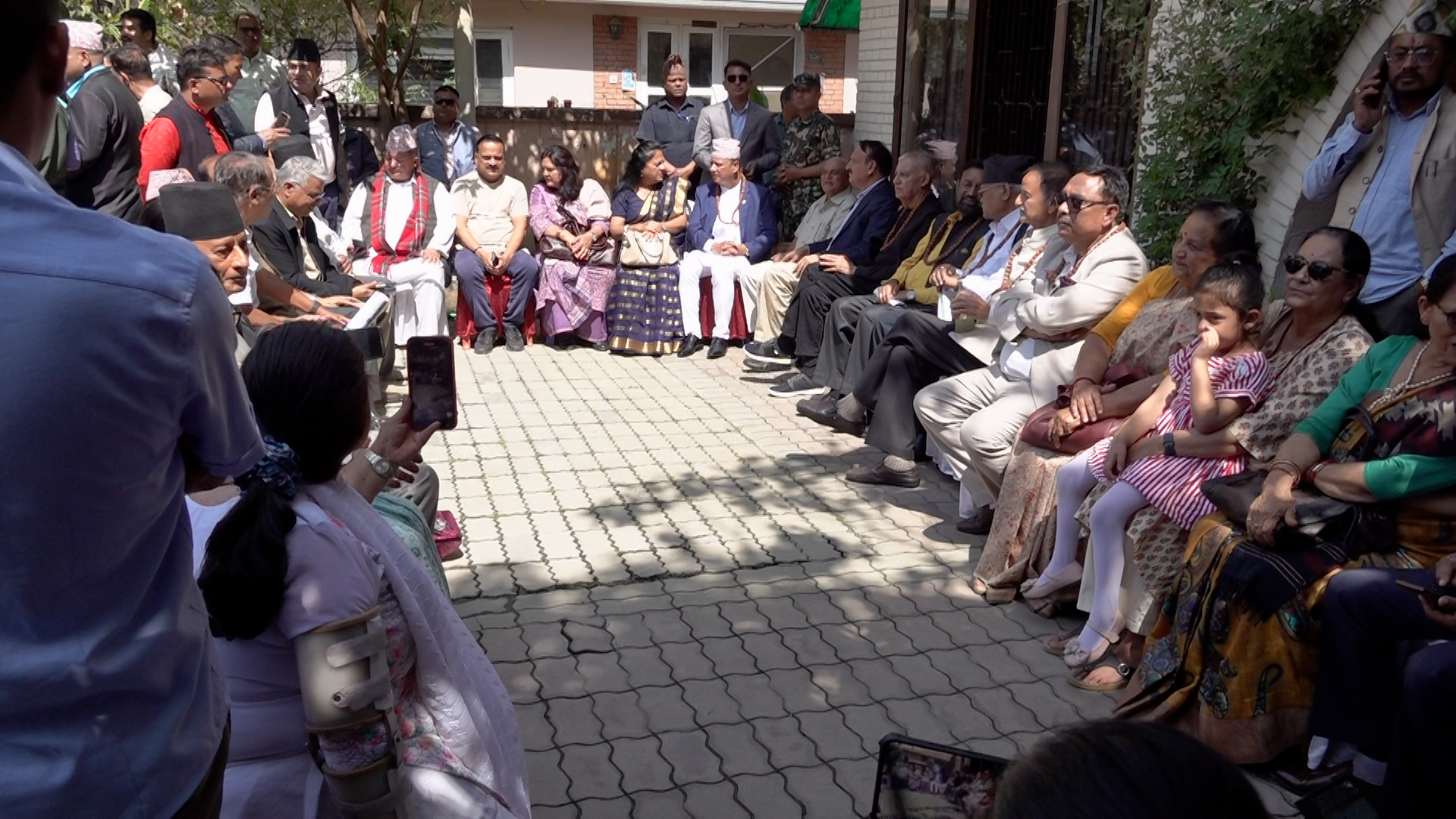 शशांक निवासमा चियापान